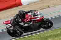 cadwell-no-limits-trackday;cadwell-park;cadwell-park-photographs;cadwell-trackday-photographs;enduro-digital-images;event-digital-images;eventdigitalimages;navarra;no-limits-trackdays;peter-wileman-photography;racing-digital-images;trackday-digital-images;trackday-photos